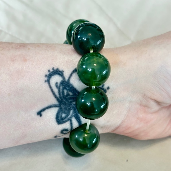 Large Green Nephrite beaded stretchy bracelet, type of Jade. - Picture 9 of 14